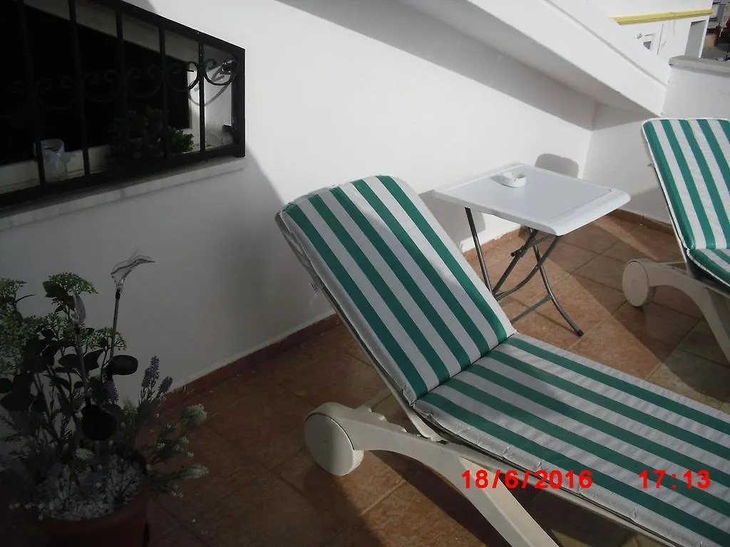 Gaby Apartment 쿠사다시